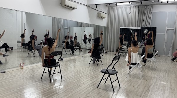 Feel Dance Studio 4
