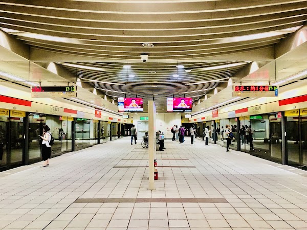 Xinyi Anhe Station