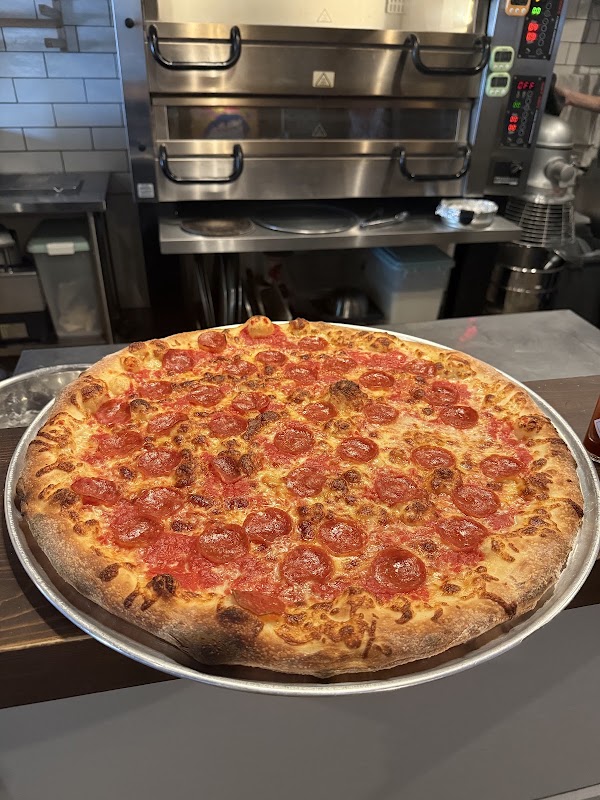 HUGHES PIZZA (ヒューズ ピザ) 3