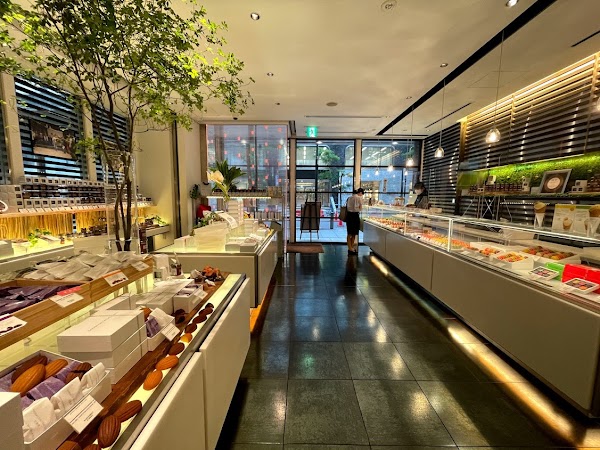 Patisserie Sadaharu Aoki Paris Marunouchi Store