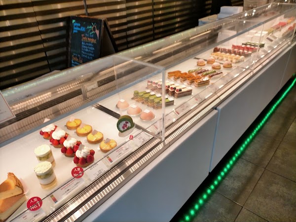 Patisserie Sadaharu Aoki Paris Marunouchi Store 3