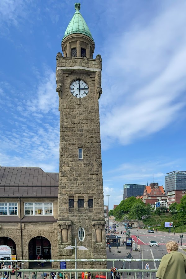 Pegelturm St. Pauli Landungsbrücken