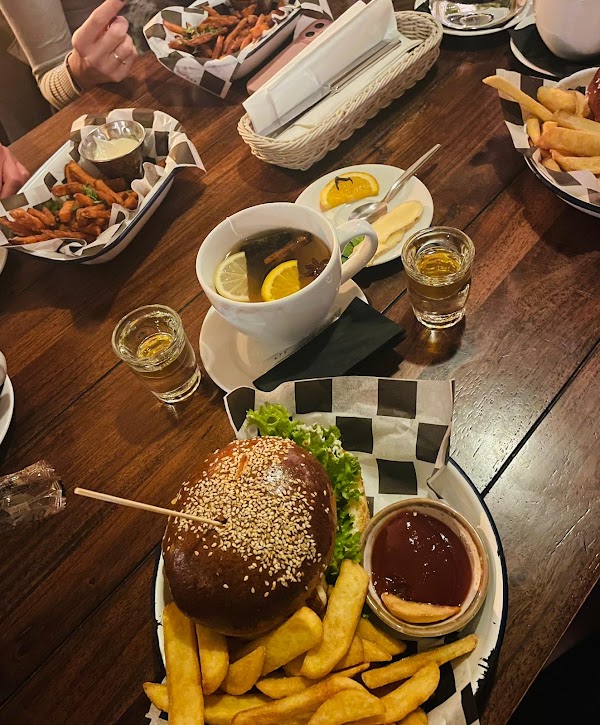 SHUK mezze & bar 3