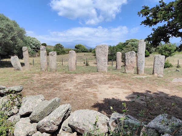 Site archéologique de Cauria : I stantari, Rinaiu, dolmen de Funtanaccia