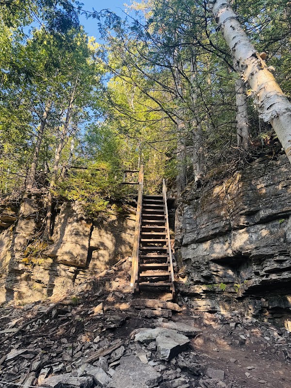 Cup and Saucer Hiking Trail 2