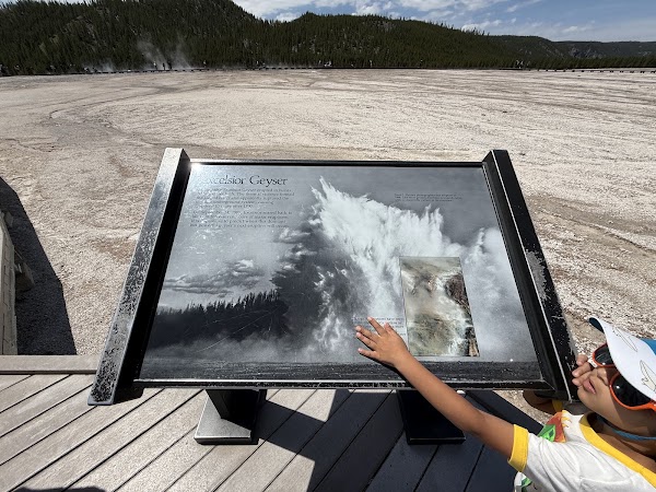 Grand Prismatic Spring 3