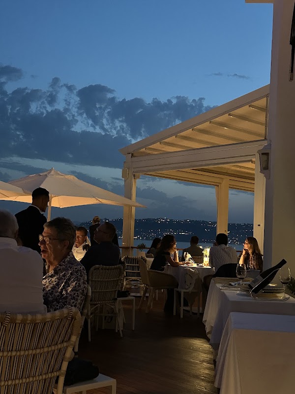 Louroc Restaurant