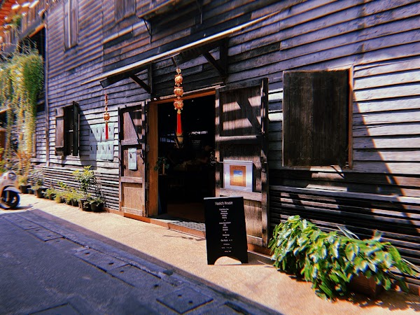 Vanich House