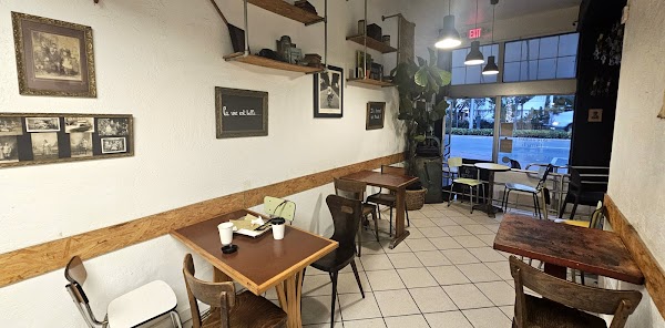 Bettant Bakery & Café 1