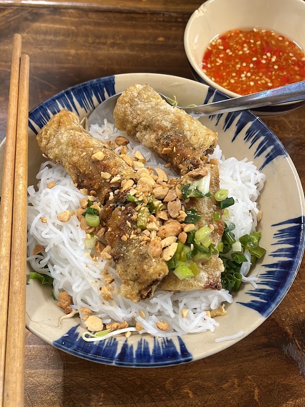 Bún Thịt Nướng Út Quân 4