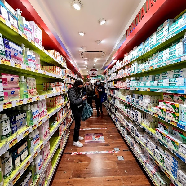 Pharmacie Monge Notre Dame 4