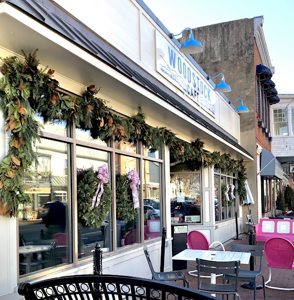 Woodstock Cafe