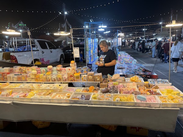 Save One Go Night Market (Bang Na) 5