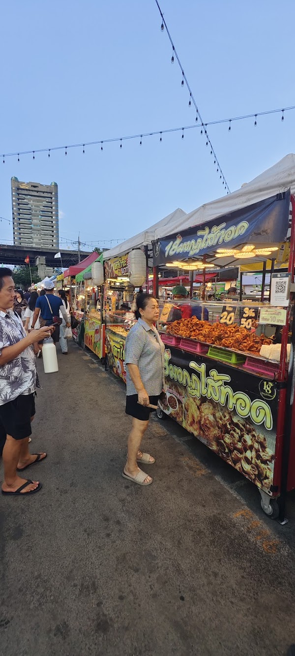 Save One Go Night Market (Bang Na) 4