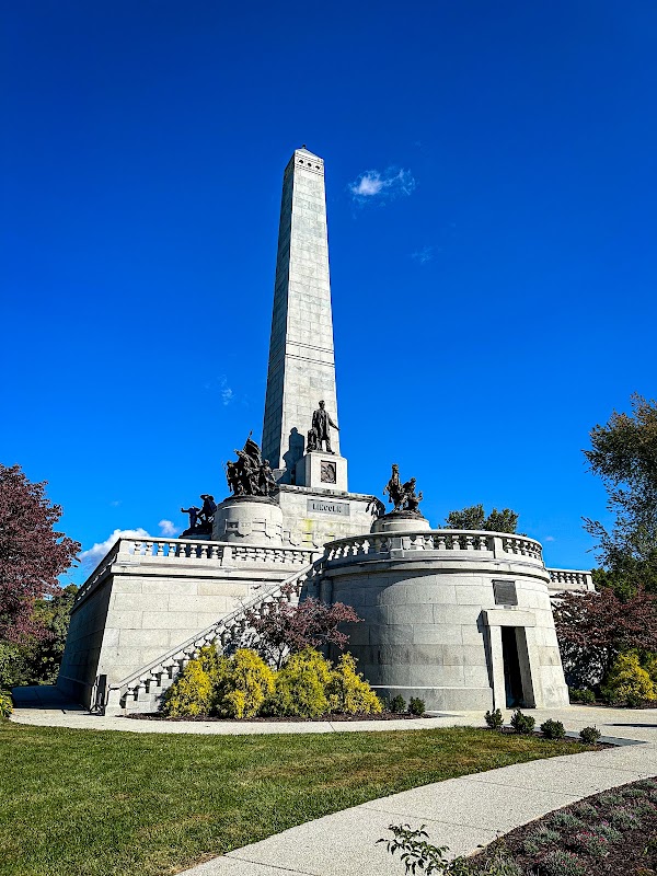Lincoln Tomb State Historic Place 1