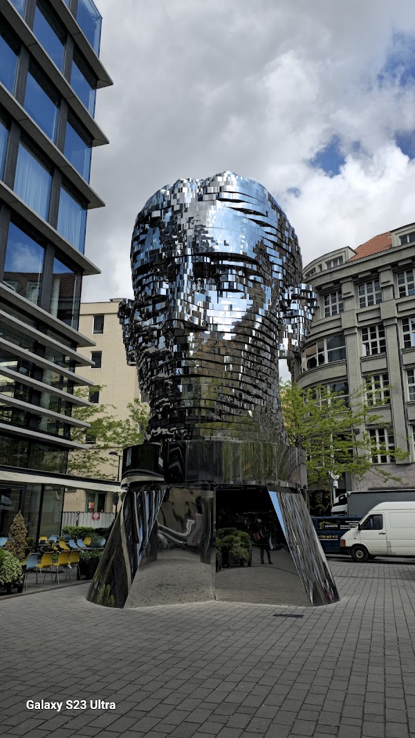 Franz Kafka - Rotating Head by David Cerny