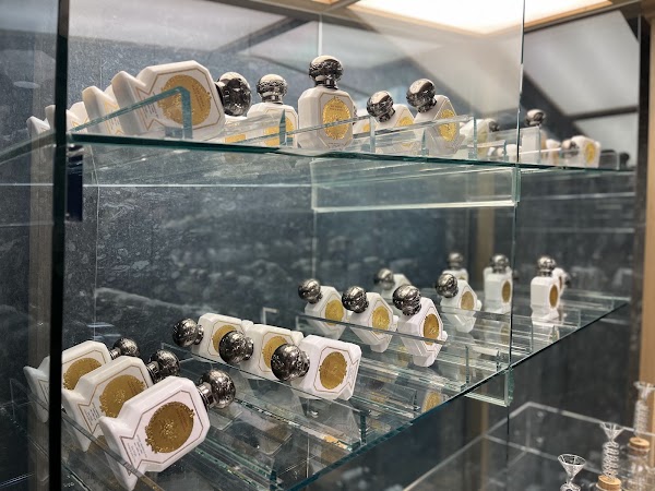 オフィシーヌ・ユニヴェルセル・ビュリー 渋谷 OFFICINE UNIVERSELLE BULY SHIBUYA