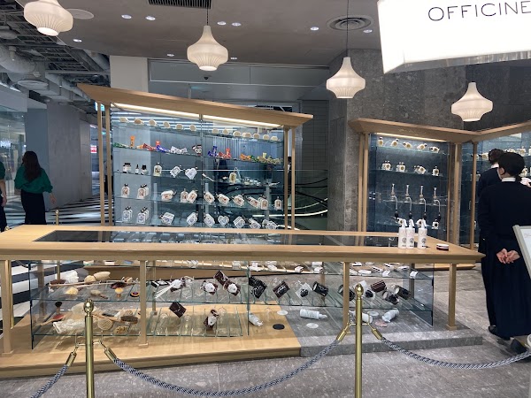 オフィシーヌ・ユニヴェルセル・ビュリー 渋谷 OFFICINE UNIVERSELLE BULY SHIBUYA 4