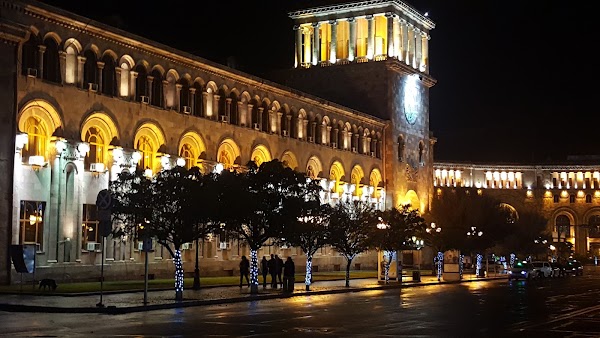 Republic Square 5