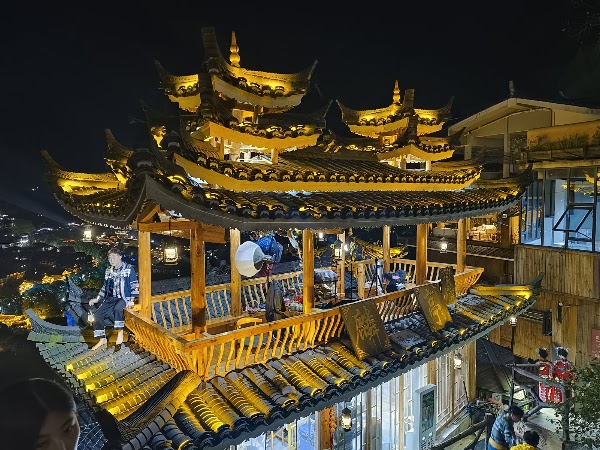 Xijiang Qianhu Miao village linfengju Inn 4