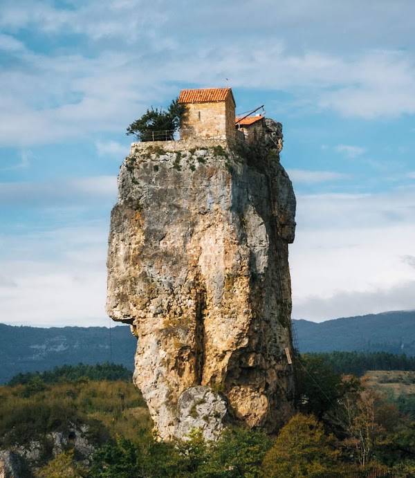 Katskhi Pillar 5