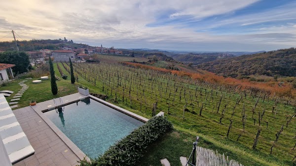 Peterc Vineyard Estate 4