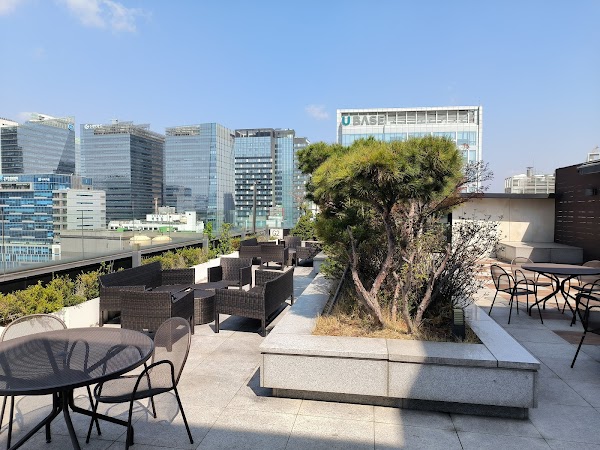 G2 Hotel