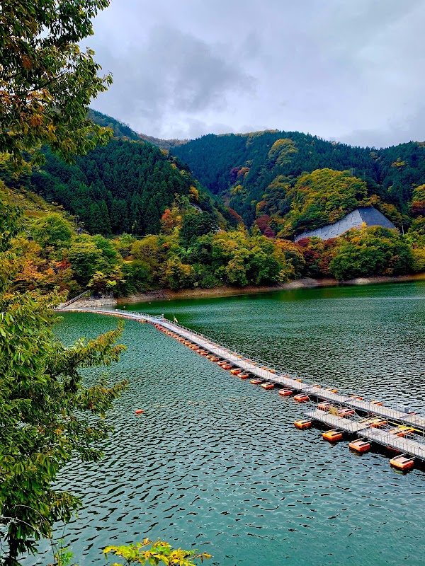 Lake Okutama 3