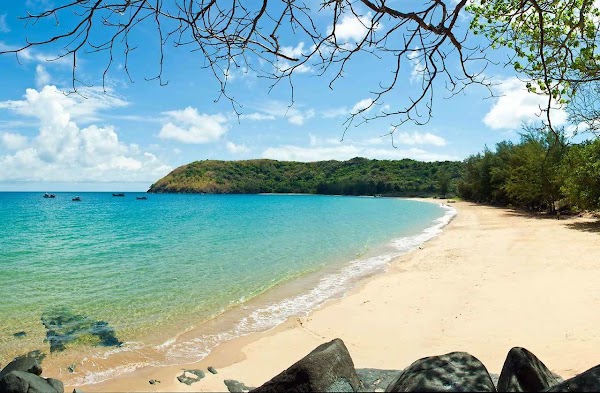 Dam Trau Beach