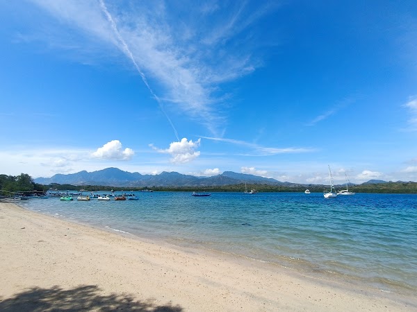 Gerokgak White Sand Beach 1