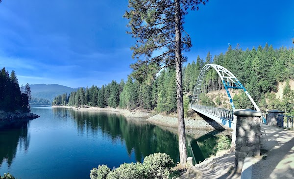 Lake Siskiyou 4
