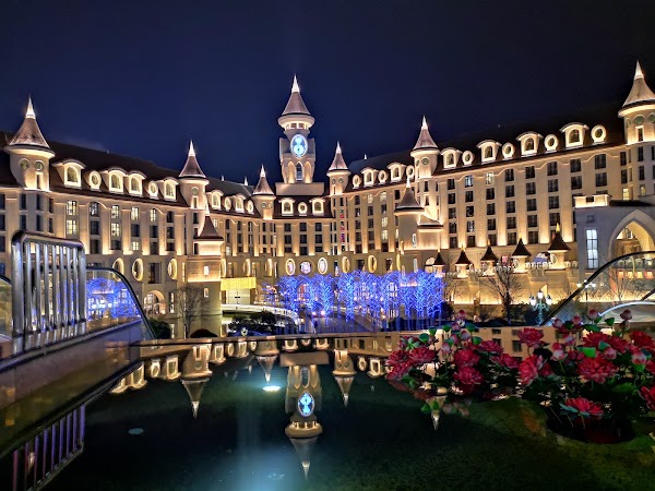 Yinrun Jinjiang Castle Hotel