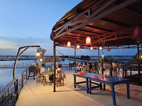 Đầm Chuồn Lagoon