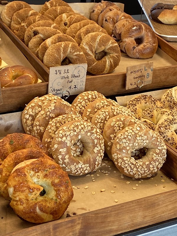 LOCAL VILLA BAGEL 4