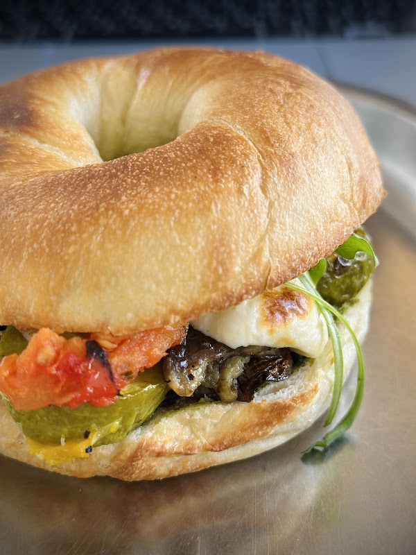 LOCAL VILLA BAGEL 3