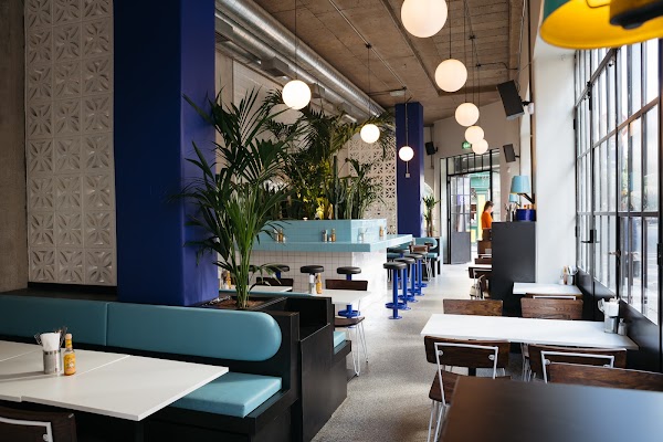 Masa Drury St