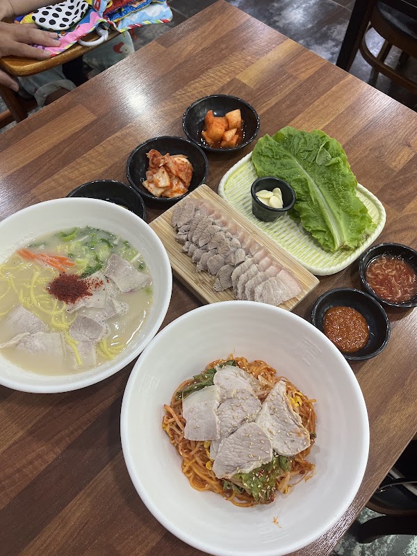 꽃가람 제주성산일출봉점 (JEJU Noodle Restaurant) (济州岛猪肉面美食) (城山日出峰美食) (牛岛美食) 성산일출봉 우도 맛집 2