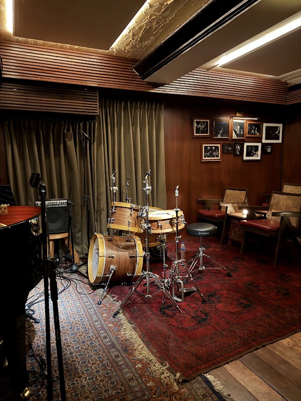 Alonetogether Bar Bangkok 2