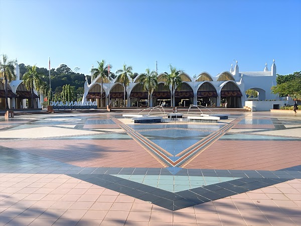 Dataran Lang 4