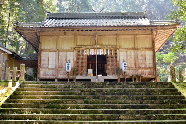 Uchio Shrine 1