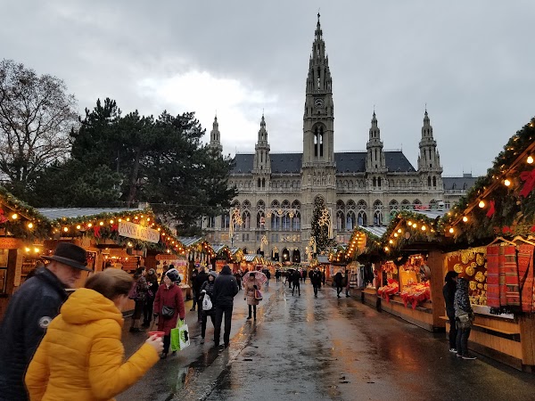 Rathausplatz 5