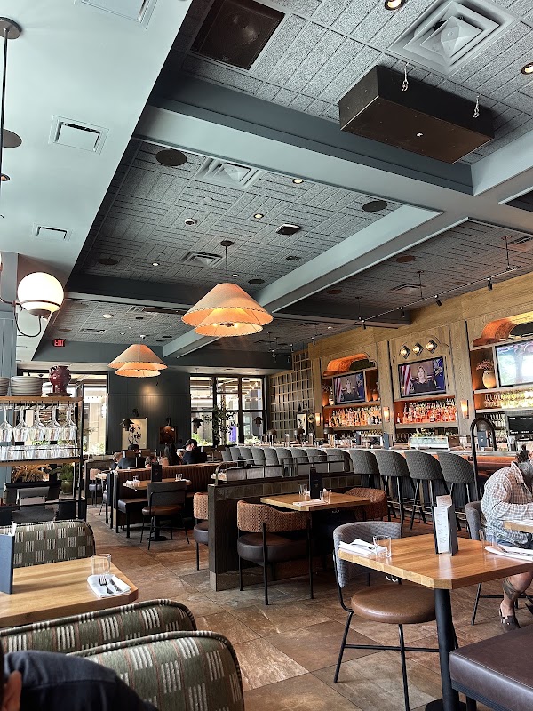 Earls Kitchen + Bar - Nashville Yards 2