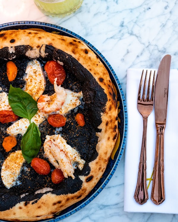 Amalfi Pizza & Gin Cagliari 5