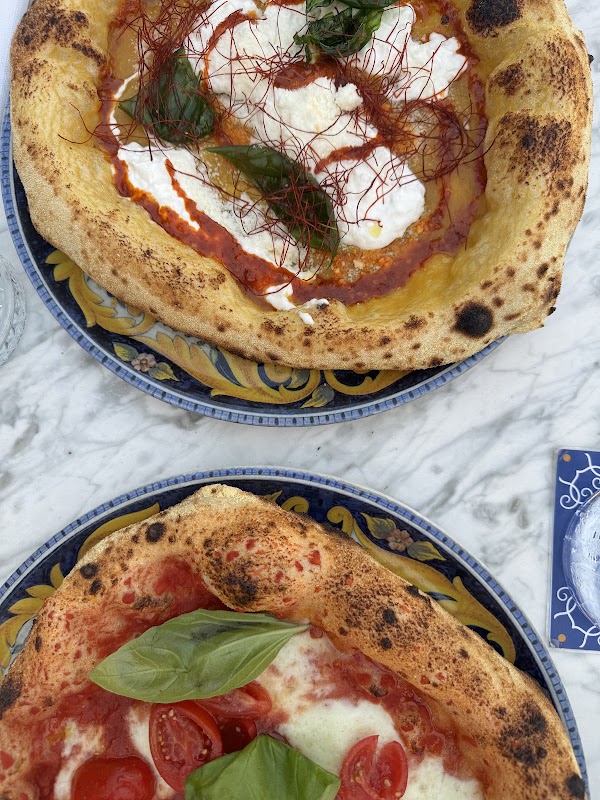 Amalfi Pizza & Gin Cagliari 2