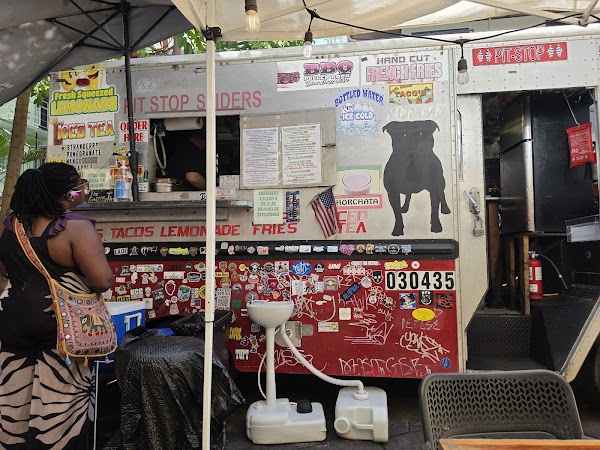 Pit Stop Hawaii Food Truck 2