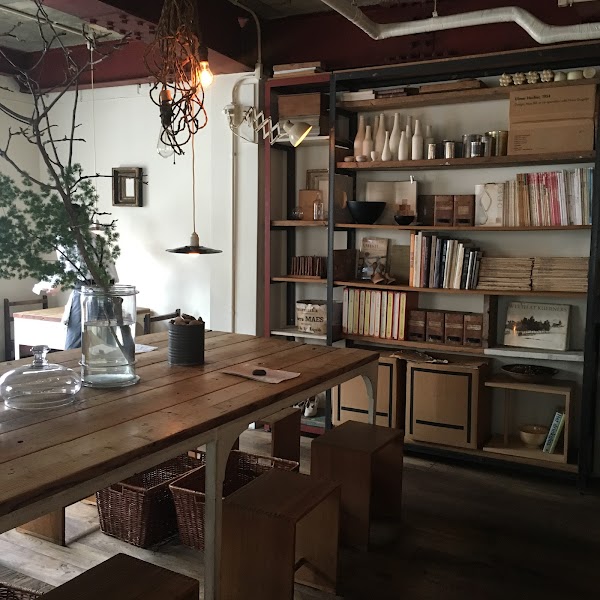 cafe &bar anthem
