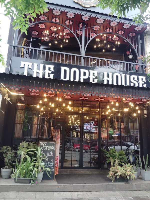 THE DOPE HOUSE 2