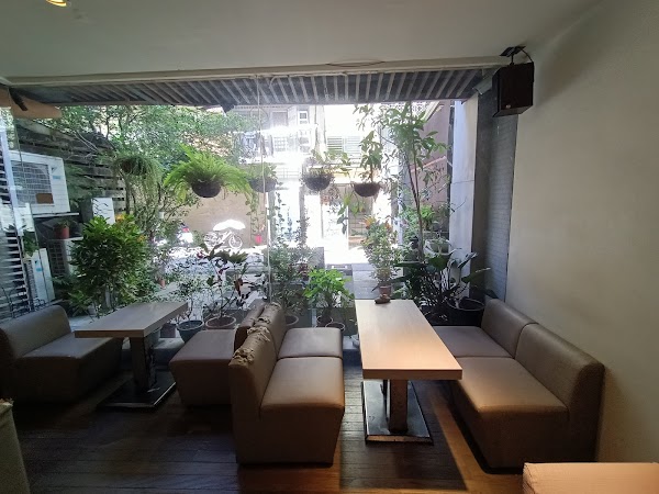 Minimal Cafe 1