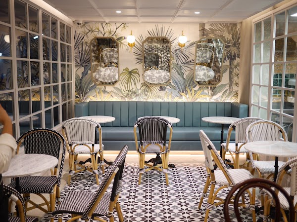 Café Praline Brunch & Bakeshop
