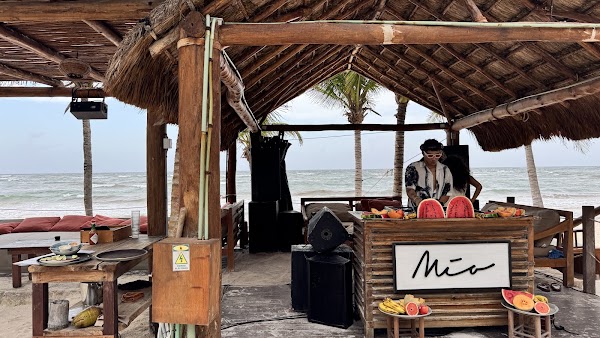 Mía Beach Club and Resort 3